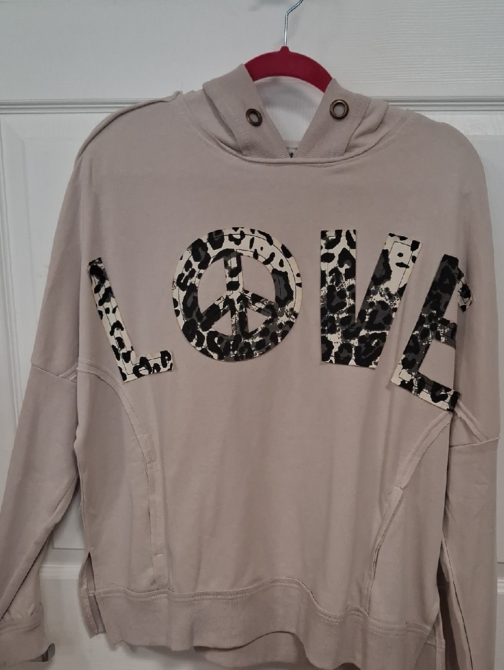 DAVI & DANI Beige Hoodie with Leopard LOVE Graphic